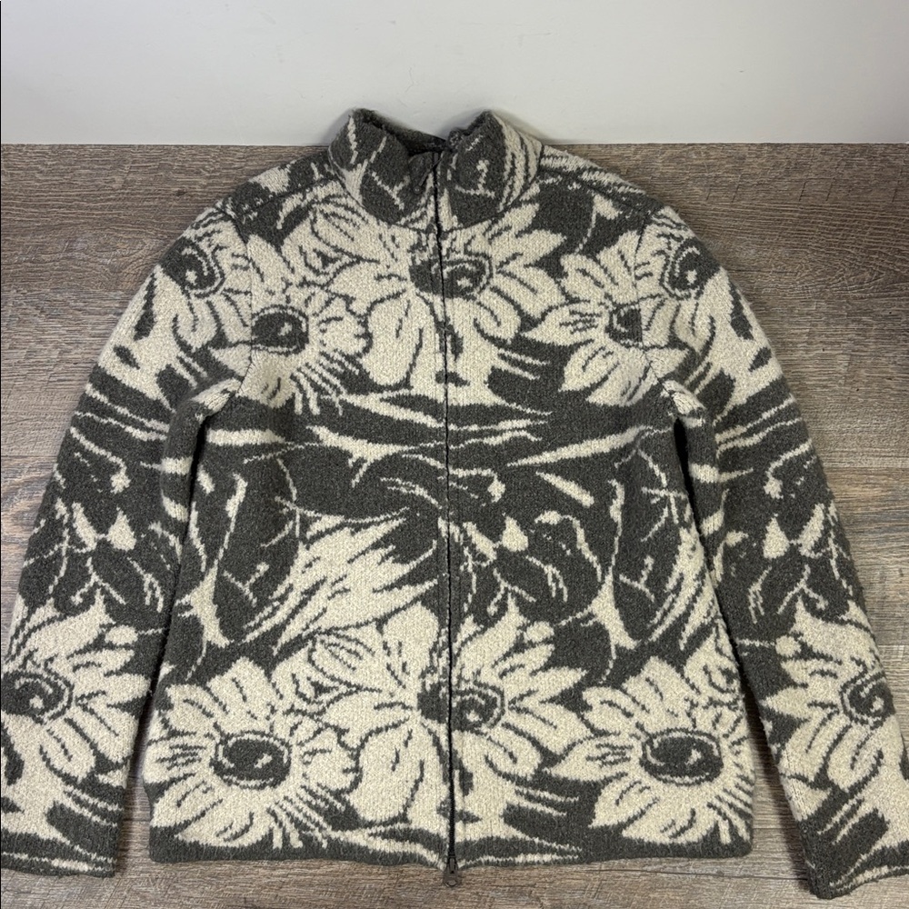 600 West Bold Floral Knit Zip-Up Sweater Jacket – Gray & Cream